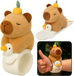 Bracelet peluche auto-claquant oie avec capybara