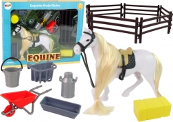 Figurine de cheval avec crinière coiffable et accessoires