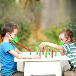 Jeu de fête Attrape l’insecte – langues de grenouille pour 4 joueurs