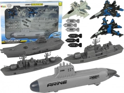 Set militaire naval avec sous-marin, navires de guerre et chasseurs