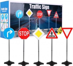 Set de 5 panneaux de signalisation sur pied pour petits conducteurs 3+