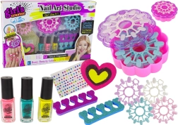 Studio de manucure pour filles
