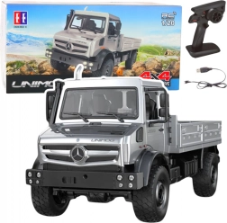 voiture tout-terrain RC mercedes-benz unimog 4x4 à l’échelle 1:20