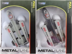 Avion en métal à rétrofriction avec piles