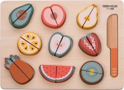Découper des fruits sur une planche Free2Play – set en bois pour enfants