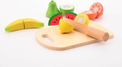 Fruits en bois avec planche et couteau