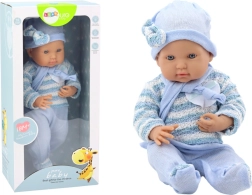 Poupée bébé en petit pull rayé bleu avec bonnet et écharpe