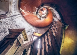 Lieux perdus : escalier en colimaçon – puzzle 1000 pièces RAVENSBURGER