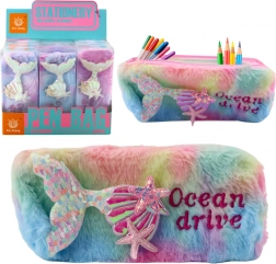 Trousse en peluche avec queue de sirène et paillettes dans des couleurs pastel