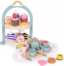 Set en bois pour enfants pour une fête du thé avec gâteaux