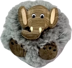 Éléphant décoratif en peluche avec détails en bois