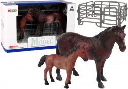 Set de 2 figurines Chevaux avec enclos et poulain