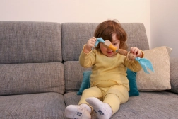 Chenille sensorielle pour tout-petits MILANIWOOD