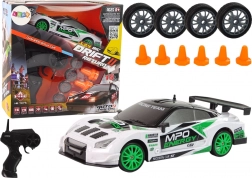 voiture de course RC drift 1:24 avec roues interchangeables et vitesse jusqu’à 15 km/h