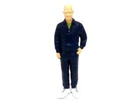 Figurine homme en survêtement 13,6 cm