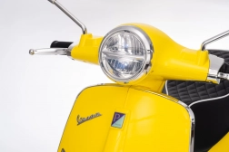 scooter électrique pour enfants VESPA ROMA – jaune