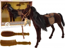 Figurine de cheval brun avec accessoires de coiffage