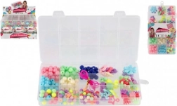 Set de perles en plastique colorées avec cordon dans un organiseur pratique