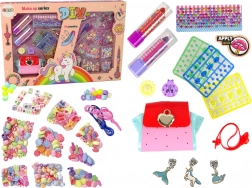 Coffret coloré de maquillage et bijoux