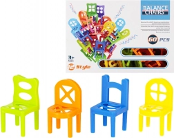 Jeu des chaises – tour d’équilibre avec 60 petites chaises