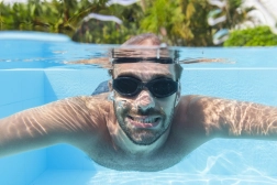 Lunettes de natation noires Bestway