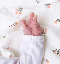 Langes en mousseline à motif floral A Little Lovely Company