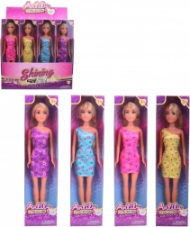 Poupée en robe élégante