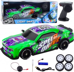 Voiture de sport RC avec carrosserie éclairée et drift – verte