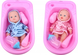 Poupon avec baignoire de bain