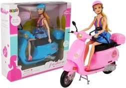 Poupée sur scooter rose avec casque, cheveux longs