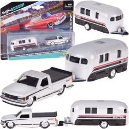 Modèle en métal Maisto 1993 Chevrolet 454 SS pick-up avec caravane 1:64