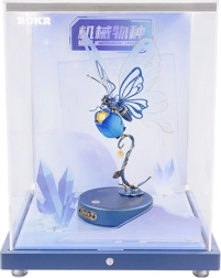 Vitrine avec papillon bleu