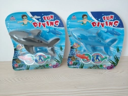 Jouet aquatique en forme de requin