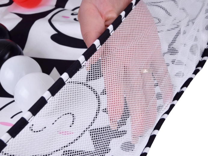 Parc avec côtés en maille et set de balles