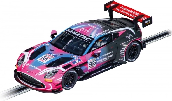 Carrera Evolution Aston Martin Vantage voiture de course 1:32