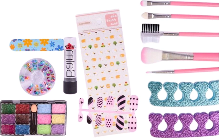 Tout pour une petite maquilleuse au même endroit