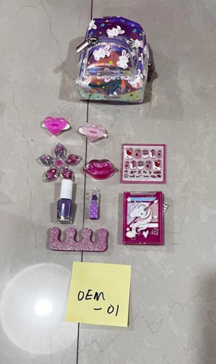 Set de stylisme pour enfants avec sac à dos cosmétique