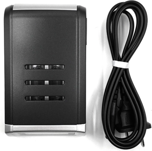 Alimentation universelle 100–240 V et format compact