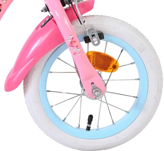 Panier pratique et meilleure visibilité grâce aux catadioptres