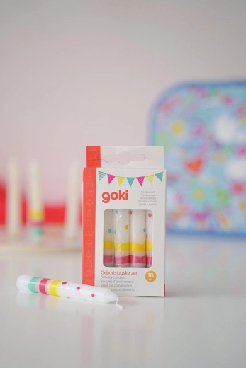 Ensemble de bougies d'anniversaire peintes à la main