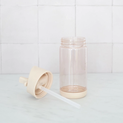Corps transparent de la bouteille pour contrôler la quantité de boisson