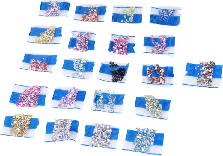Plus de 3000 strass étincelants