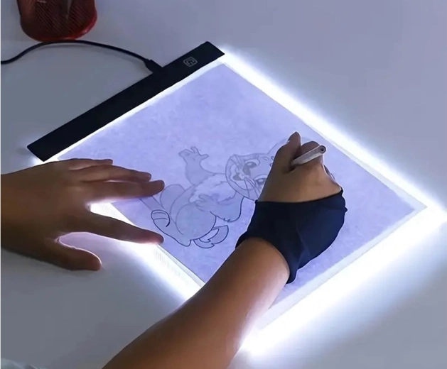 3 niveaux de luminosité pour un décalquage confortable