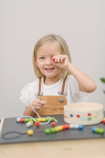 Motricité fine et coordination œil–main de façon ludique