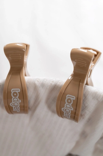 Pinces compactes en beige élégant