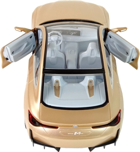 Portes ouvrantes et intérieur soigné