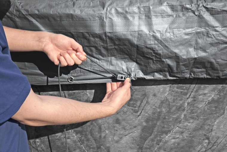 Fixation solide grâce au système de serrage