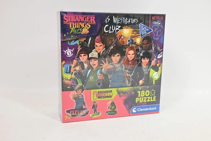 Puzzle Clementoni Stranger Things 180 pièces dans une boîte carrée
