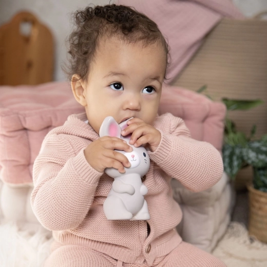 Un sifflet ludique stimule les sens