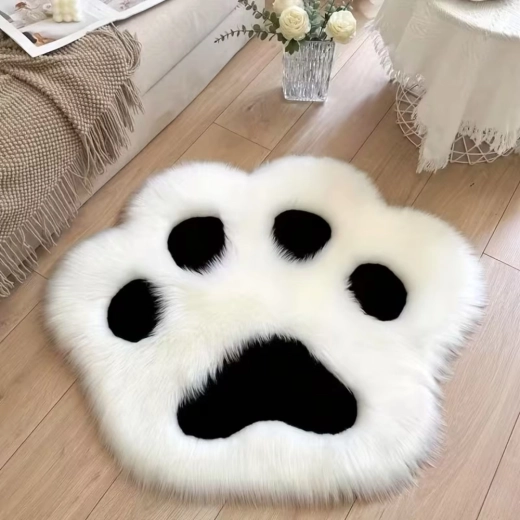 Motif de patte contrasté en noir et blanc